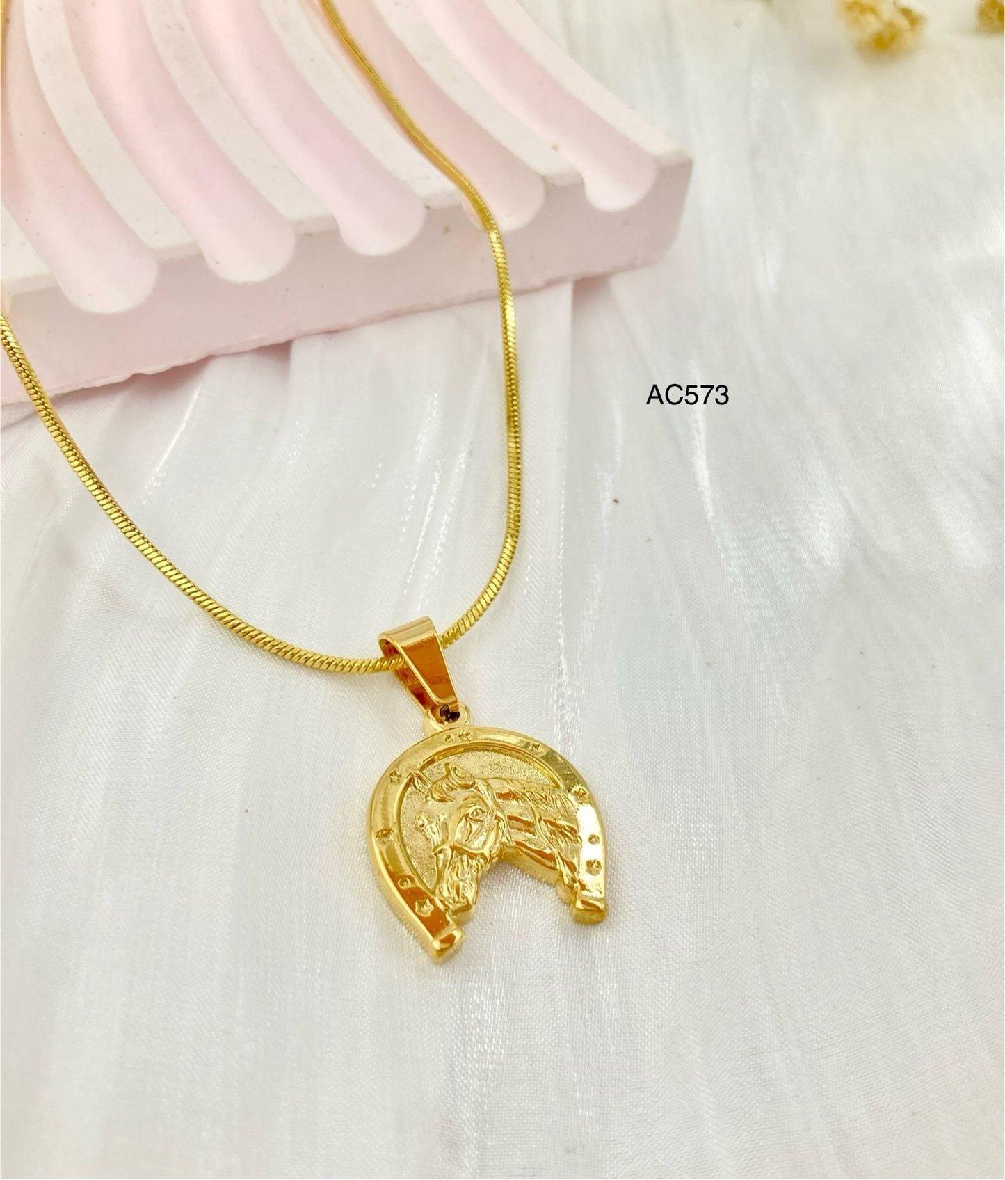 AC573 - DIJE HERRADURA CABALLO ACERO